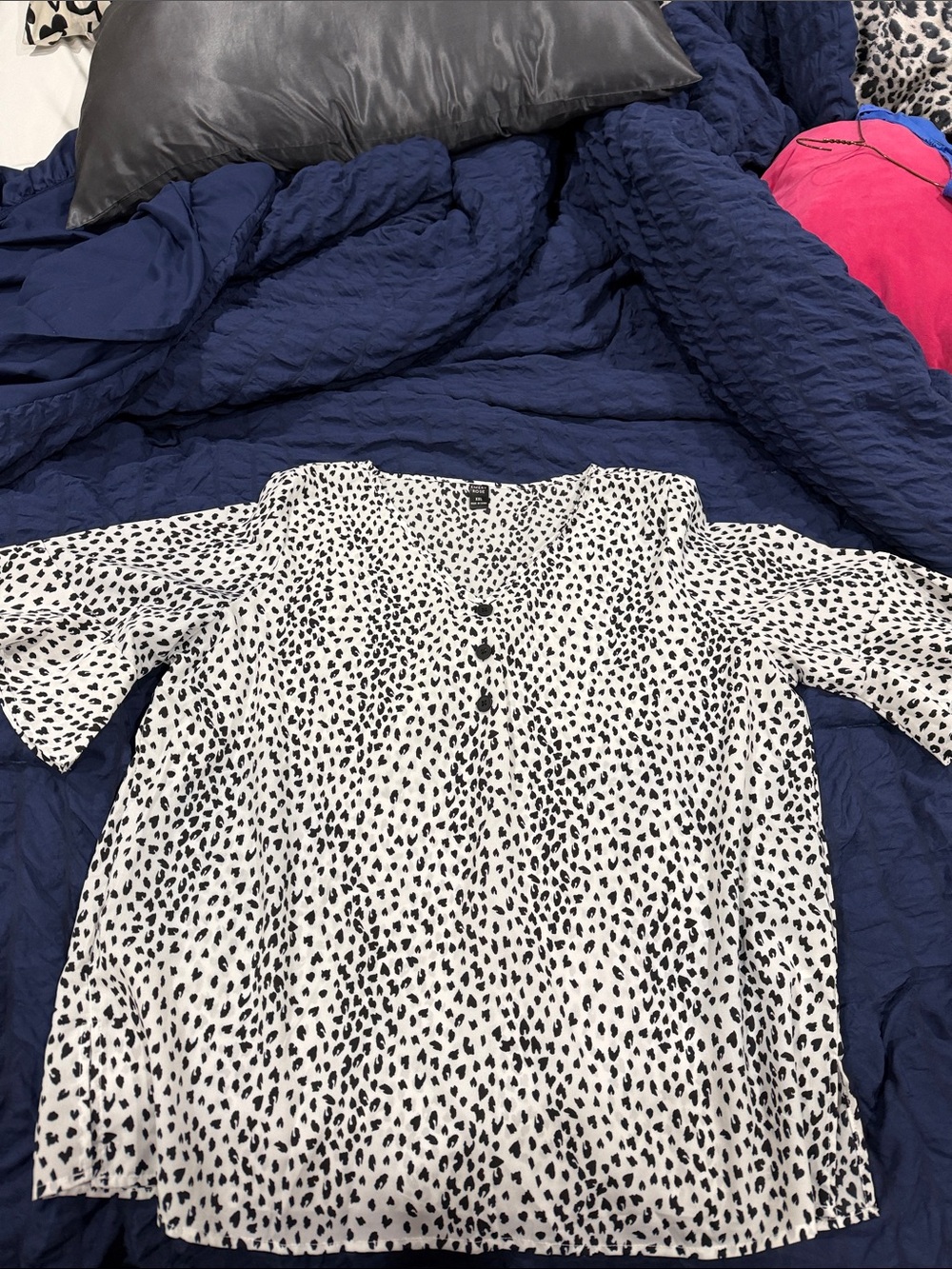Womens Black & White Leopard Print Button-Front Blouse
